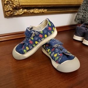 Keens robot sneakers size 9